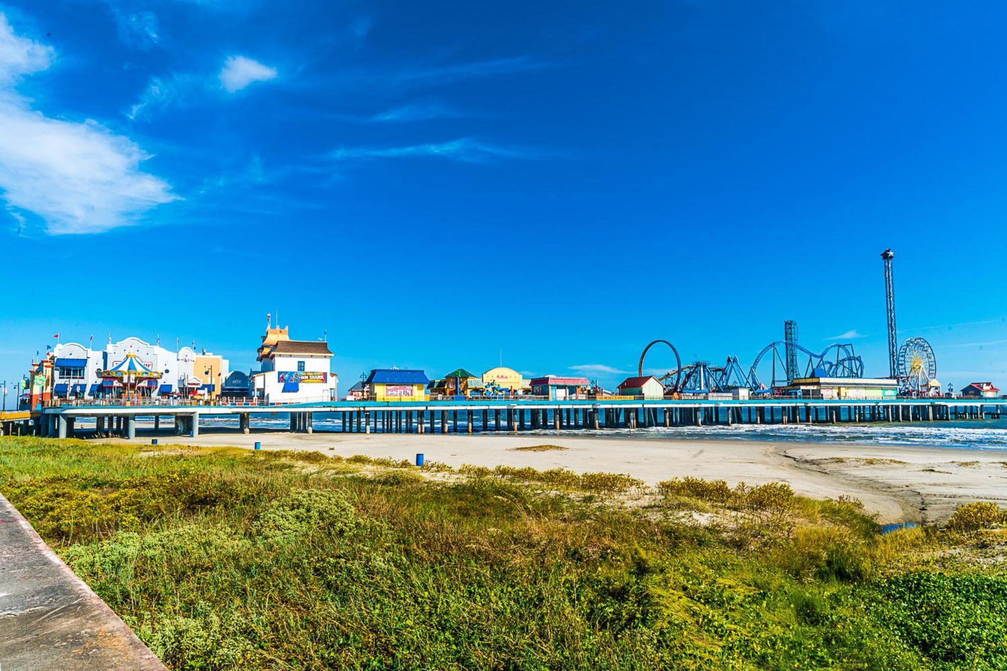 Beachside Paradise Retreat With Luxury Galveston Exterior foto